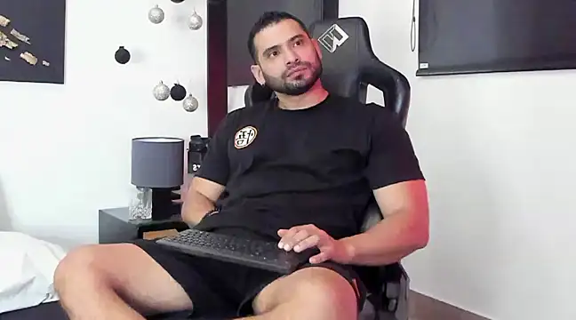 Snapshot of Dereck_vega chatting on December 11, 2024, 9:55 pm Dereck vega online show from December 11, 2024, 9:55 pm