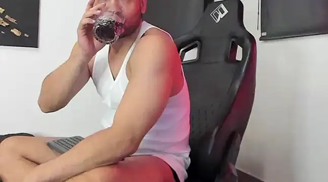 Snapshot of Dereck_vega chatting on January 9, 2025, 9:58 pm Dereck vega online show from January 9, 2025, 9:58 pm