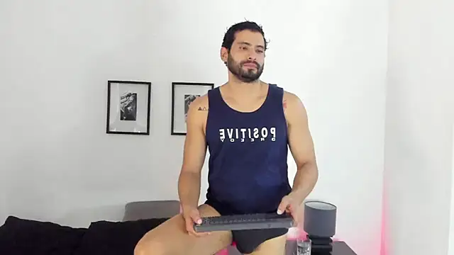 Snapshot of Dereck_vega chatting on October 2, 2025, 8:27 pm Dereck vega online show from October 2, 2025, 8:27 pm