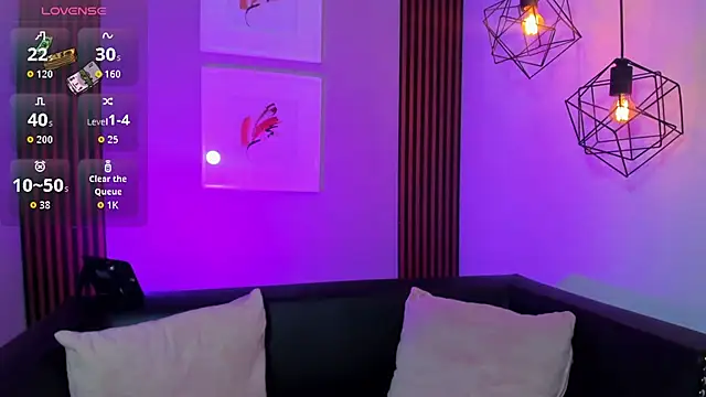 Nahiajhonson  online show from March 10, 2026, 12:32 pm