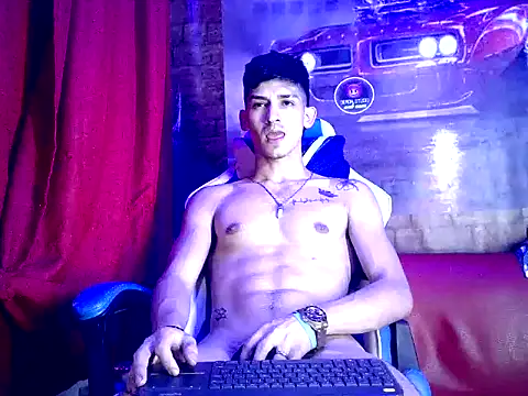 Snapshot of MasterSEX420 chatting on December 4, 2024, 4:54 am MasterSEX420 online show from December 4, 2024, 4:54 am