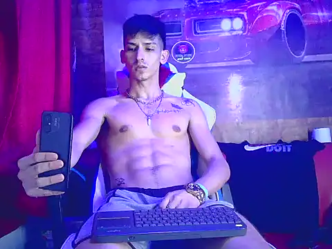 Snapshot of MasterSEX420 chatting on December 5, 2024, 2:20 am MasterSEX420 online show from December 5, 2024, 2:20 am