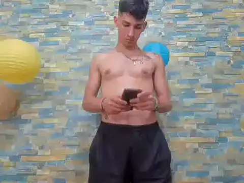 Snapshot of MasterSEX420 chatting on January 13, 2025, 5:02 pm MasterSEX420 online show from January 13, 2025, 5:02 pm