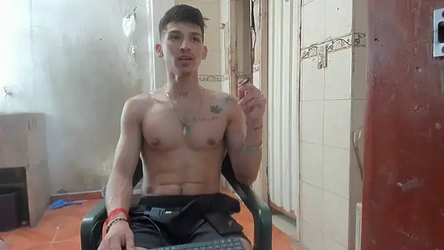 Snapshot of MasterSEX420 chatting on January 17, 2025, 6:54 pm MasterSEX420 online show from January 17, 2025, 6:54 pm