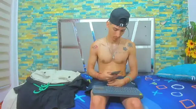 Snapshot of MasterSEX420 chatting on January 21, 2025, 12:29 pm MasterSEX420 online show from January 21, 2025, 12:29 pm