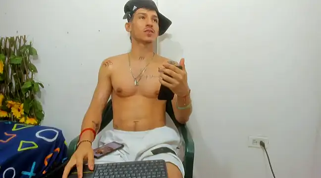 Snapshot of MasterSEX420 chatting on January 23, 2025, 3:54 pm MasterSEX420 online show from January 23, 2025, 3:54 pm