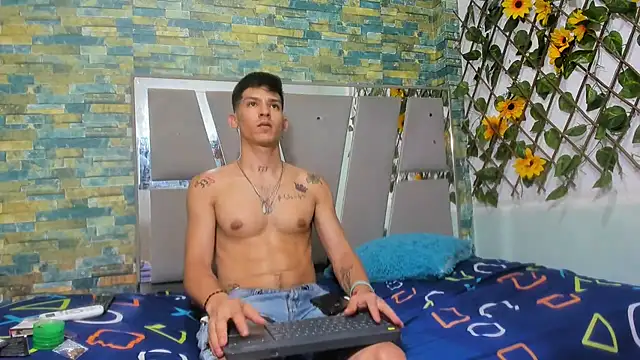 Snapshot of MasterSEX420 chatting on January 29, 2025, 6:39 pm MasterSEX420 online show from January 29, 2025, 6:39 pm