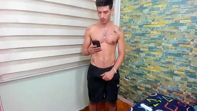 Snapshot of MasterSEX420 chatting on February 8, 2025, 5:39 pm MasterSEX420 online show from February 8, 2025, 5:39 pm