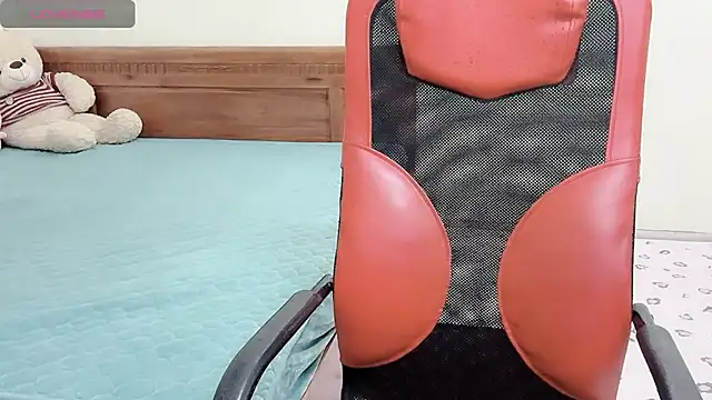 Snapshot of TrinhH_Nabbi chatting on January 9, 2025, 1:45 pm TrinhH Nabbi online show from January 9, 2025, 1:45 pm