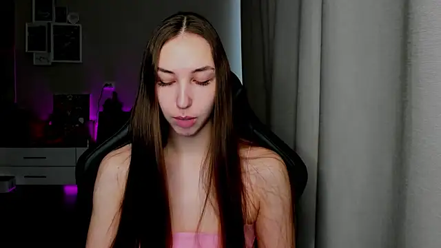 Sm0ly online show from April 23, 2026, 2:13 am