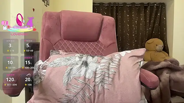 Snapshot of Dazzling__ira chatting on February 8, 2026, 9:40 pm Dazzling ira online show from February 8, 2026, 9:40 pm