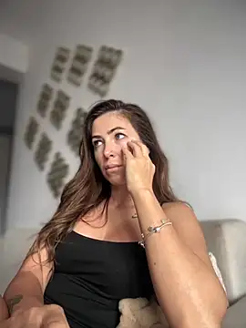 RaquelleDevon online show from October 14, 2025, 8:48 am