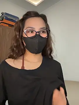 Lilisa miu online show from February 3, 2026, 6:40 am