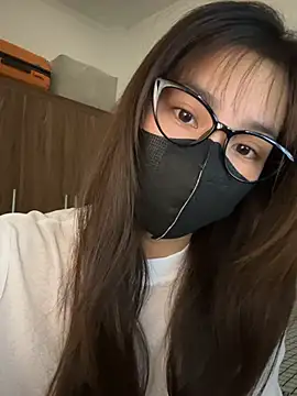 Lilisa miu online show from May 20, 2026, 4:46 pm