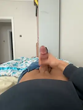 Snapshot of eglence-bebegim chatting on January 20, 2025, 2:14 pm eglence-bebegim online show from January 20, 2025, 2:14 pm