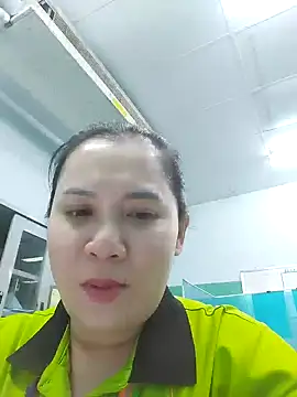 Snapshot of Benlla2802 chatting on December 5, 2024, 5:28 pm Benlla2802 online show from December 5, 2024, 5:28 pm