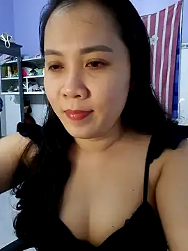 Snapshot of Benlla2802 chatting on December 19, 2024, 3:52 pm Benlla2802 online show from December 19, 2024, 3:52 pm