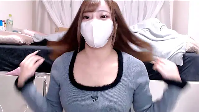 Snapshot of _chanMOMO_ chatting on February 2, 2025, 10:13 am  chanMOMO  online show from February 2, 2025, 10:13 am