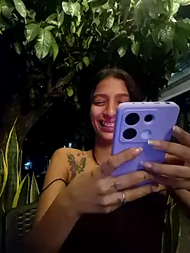 lily sk online show from December 17, 2024, 2:44 am