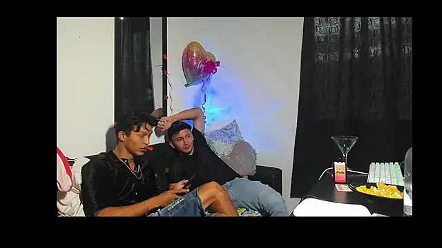 Snapshot of TommyGun_22 chatting on February 15, 2025, 10:21 pm TommyGun 22 online show from February 15, 2025, 10:21 pm