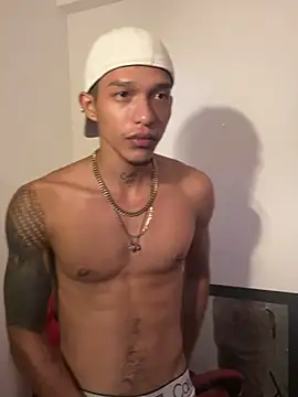 Snapshot of TommyGun_22 chatting on March 10, 2025, 12:51 am TommyGun 22 online show from March 10, 2025, 12:51 am