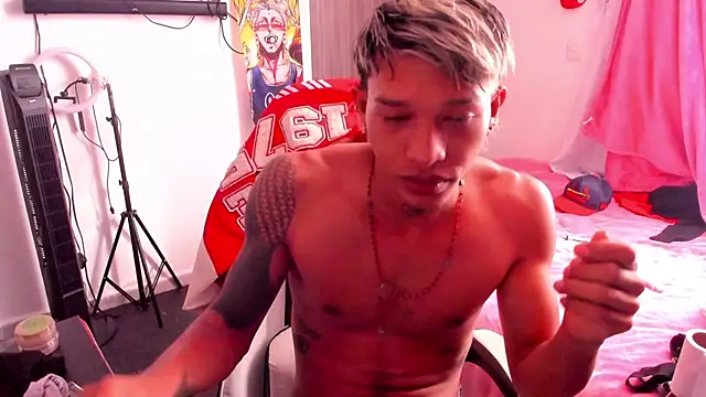 Snapshot of TommyGun_22 chatting on July 28, 2026, 12:59 pm TommyGun 22 online show from July 28, 2026, 12:59 pm
