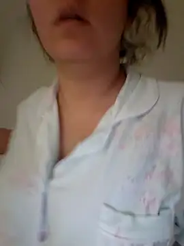 lolitalamasbonita01 online show from March 14, 2026, 10:15 pm