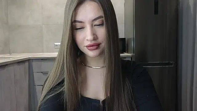 Snapshot of Cinderella____ chatting on December 19, 2024, 7:18 pm Cinderella     online show from December 19, 2024, 7:18 pm