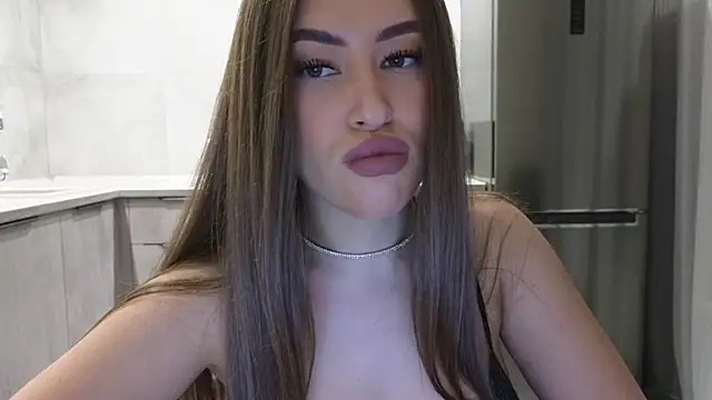 Snapshot of Cinderella____ chatting on February 3, 2025, 4:41 pm Cinderella     online show from February 3, 2025, 4:41 pm