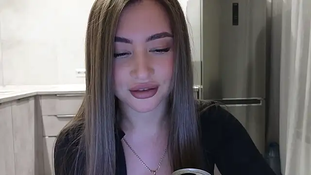 Snapshot of Cinderella____ chatting on February 23, 2025, 8:44 pm Cinderella     online show from February 23, 2025, 8:44 pm