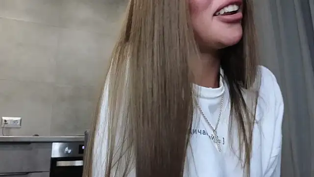 Snapshot of Cinderella____ chatting on February 24, 2025, 10:58 pm Cinderella     online show from February 24, 2025, 10:58 pm