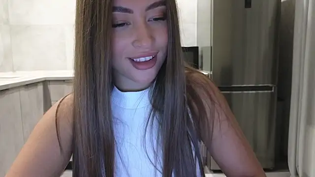 Snapshot of Cinderella____ chatting on February 27, 2025, 12:10 am Cinderella     online show from February 27, 2025, 12:10 am