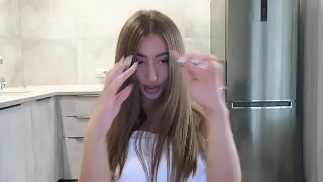 Snapshot of Cinderella____ chatting on February 27, 2025, 3:14 am Cinderella     online show from February 27, 2025, 3:14 am