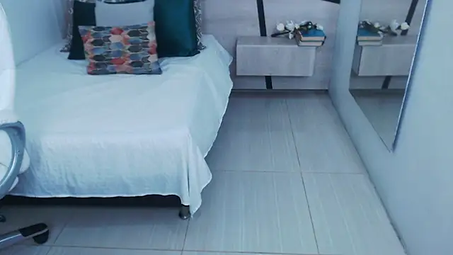 liseth fox online show from January 8, 2025, 3:28 pm