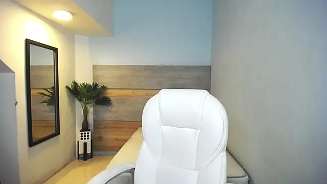 liseth fox online show from January 14, 2025, 7:32 pm