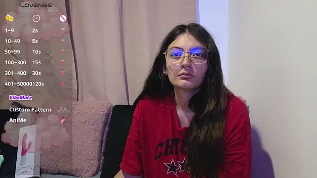 lessliee22  online show from May 8, 2026, 7:25 am