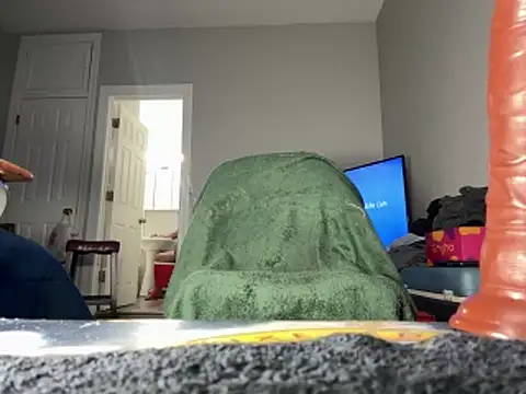 ChiRaqb8 online show from February 27, 2026, 2:00 am