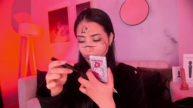 lara madisson online show from October 30, 2025, 8:27 am