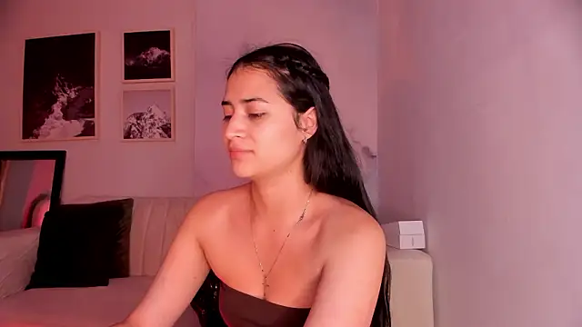 Snapshot of lara_madisson chatting on February 19, 2026, 5:14 am lara madisson online show from February 19, 2026, 5:14 am