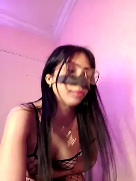 ---sophia--- online show from April 8, 2026, 9:37 pm