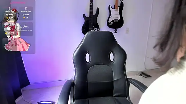 lilpervertgirl online show from April 11, 2026, 2:54 pm