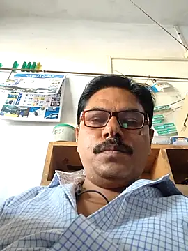 Srmotrs online show from May 4, 2026, 12:01 pm