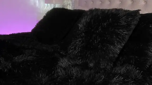 Snapshot of Kev_jenner chatting on February 12, 2025, 2:14 am Kev jenner online show from February 12, 2025, 2:14 am