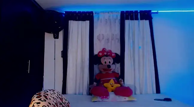 Snapshot of touchm_cockhard chatting on January 3, 2025, 1:59 am touchm cockhard online show from January 3, 2025, 1:59 am