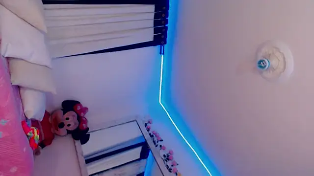 Snapshot of touchm_cockhard chatting on February 4, 2025, 9:28 am touchm cockhard online show from February 4, 2025, 9:28 am