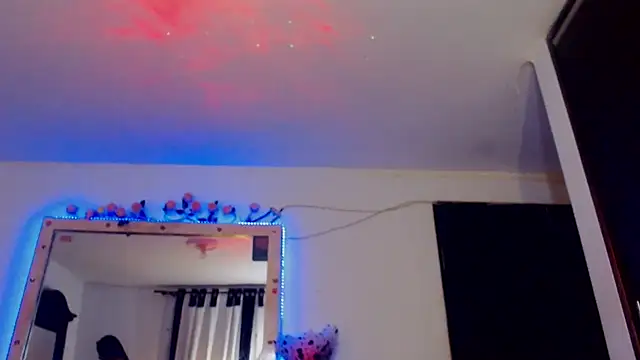 Snapshot of touchm_cockhard chatting on September 17, 2025, 4:03 am touchm cockhard online show from September 17, 2025, 4:03 am