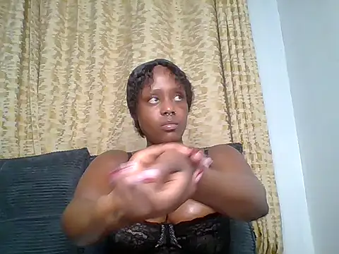 Snapshot of Miss_Amani chatting on October 8, 2025, 7:55 pm Miss Amani online show from October 8, 2025, 7:55 pm