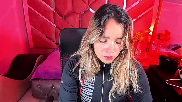 Olivia Fox69 online show from November 7, 2025, 2:22 am