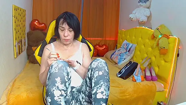 Snapshot of SandraHormas chatting on February 17, 2025, 7:58 am SandraHormas online show from February 17, 2025, 7:58 am