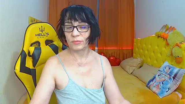 Snapshot of SandraHormas chatting on February 21, 2025, 1:55 pm SandraHormas online show from February 21, 2025, 1:55 pm